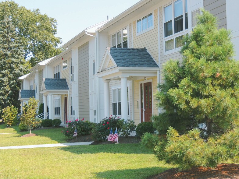 The Residences at Beacon Village 26 Beacon St Burlington MA 01803