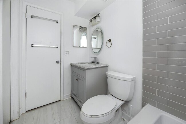 Building Photo - 2207 Belleair Rd