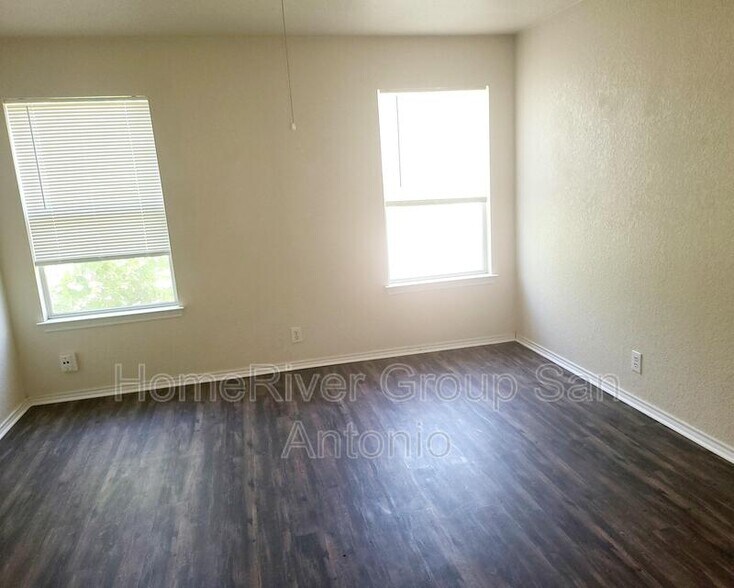Building Photo - 8015 Thicket Pass