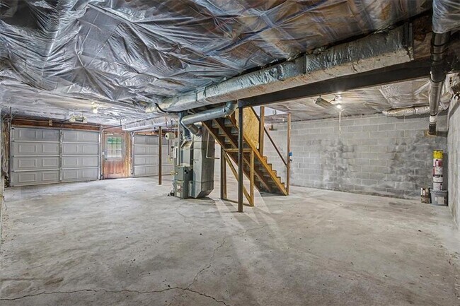 Building Photo - 3947 Camrose Pl