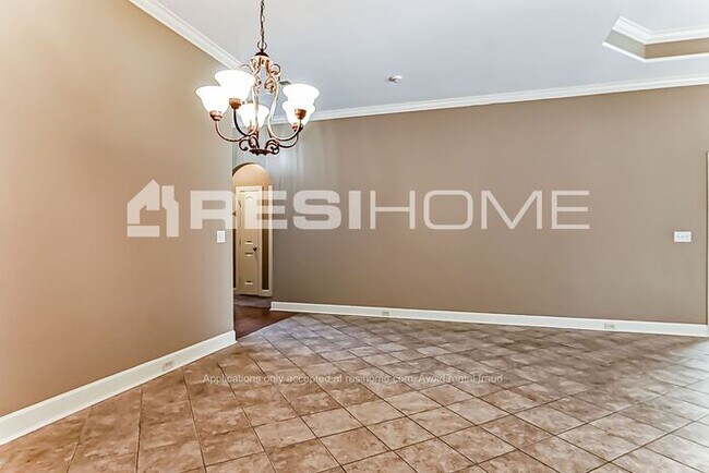 Building Photo - HOME FOR RENT!!