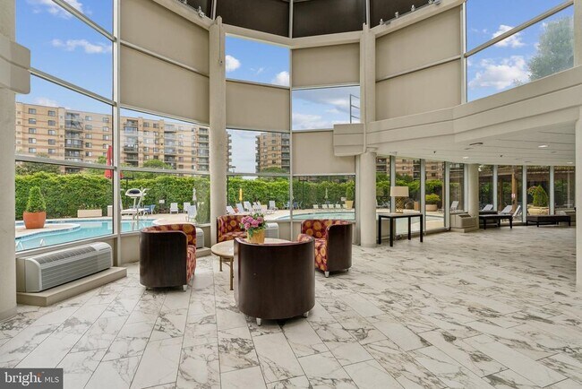 Building Photo - 8340 Greensboro Dr