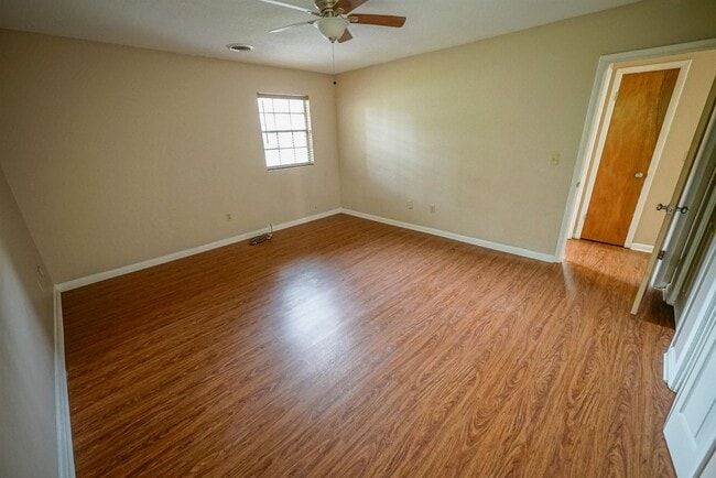 Building Photo - 410 Gaither Dr