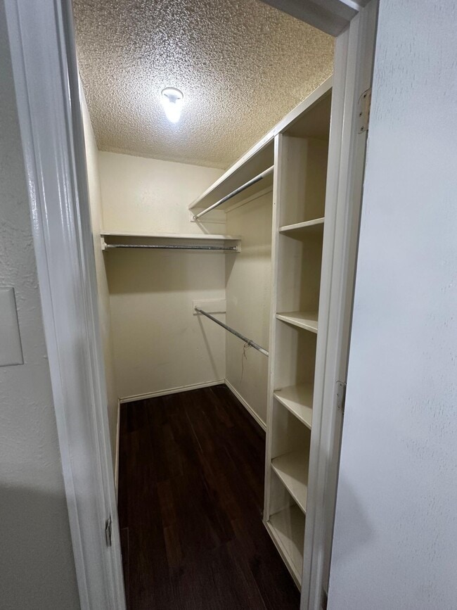 Building Photo - 5618 Brownfield Dr