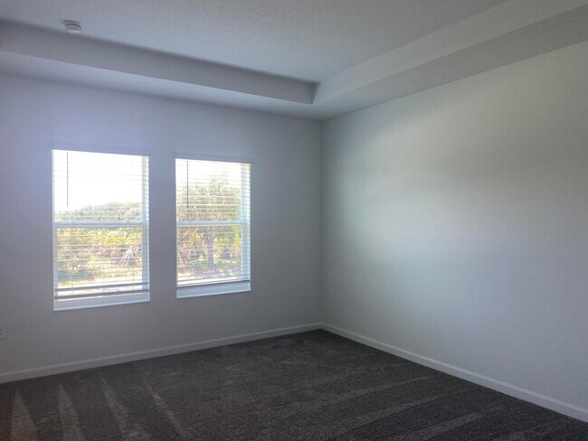 Building Photo - 3327 Laurent Lp