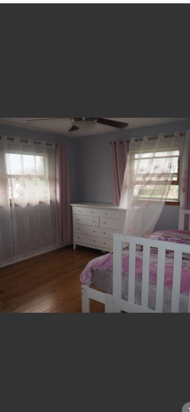 Building Photo - 4N200 Glen Ellyn Rd