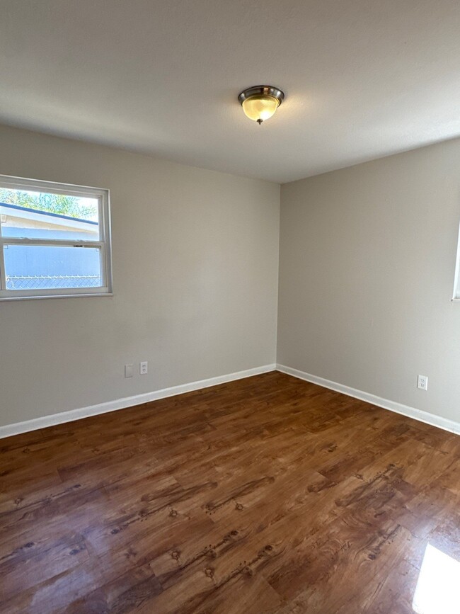 Building Photo - 8103 Joffre Dr