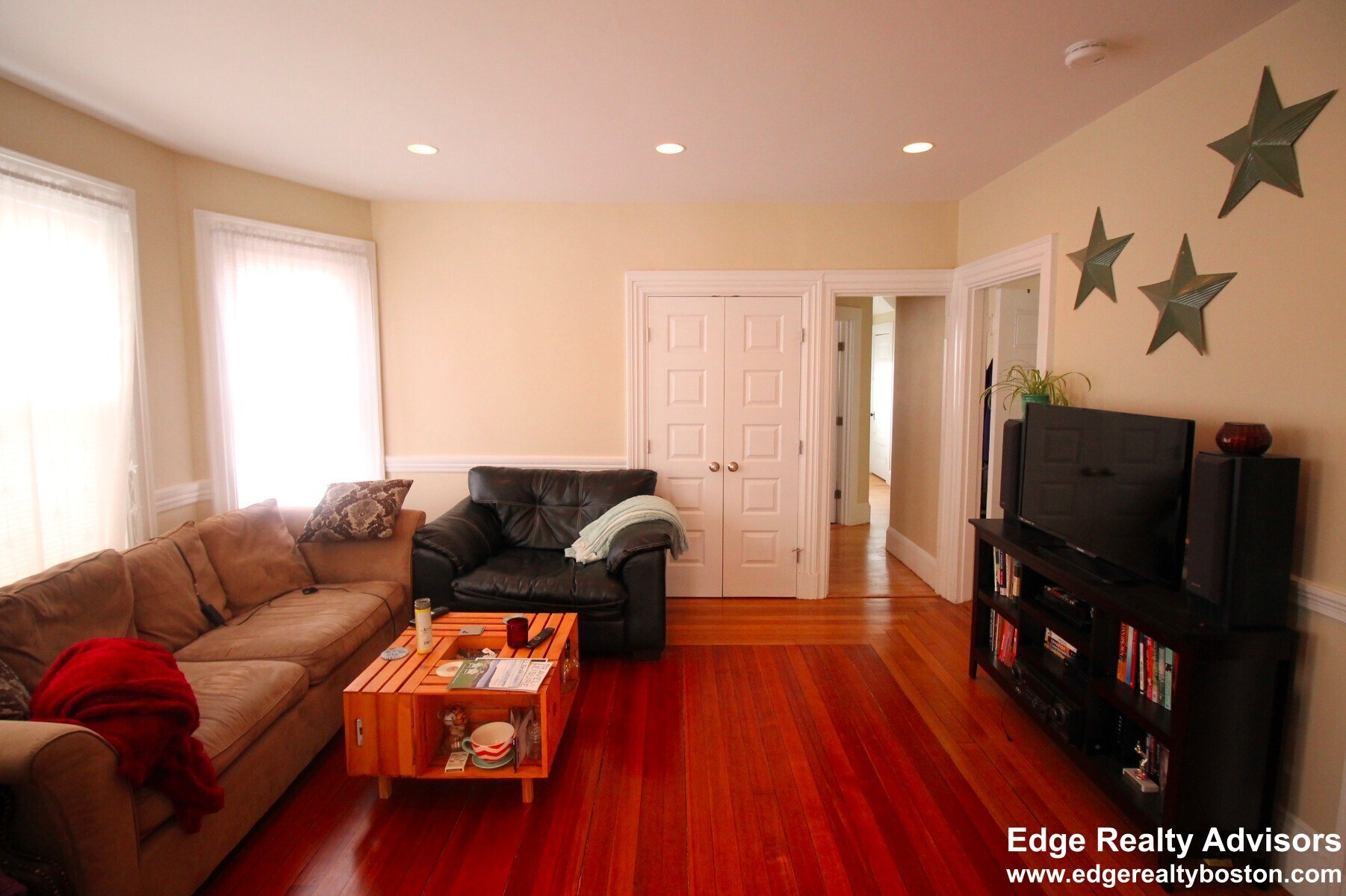 Building Photo - 66 Montcalm Ave