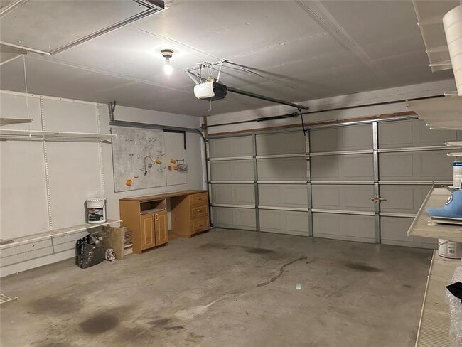 Building Photo - 706 Luke Ln