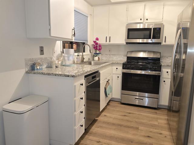 Building Photo - 2135 E Valley Pkwy