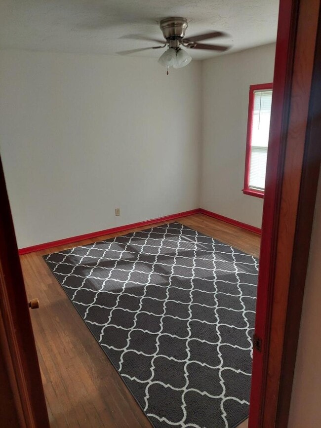 Building Photo - 201 S Lowry St