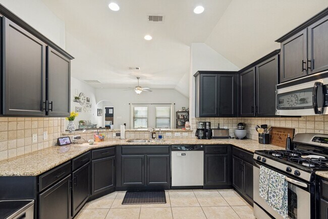 Building Photo - 20518 S Blue Hyacinth Dr