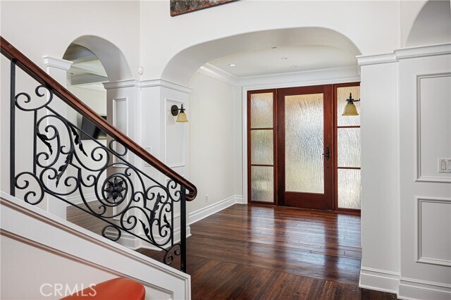 Building Photo - 18 Rue St Cloud