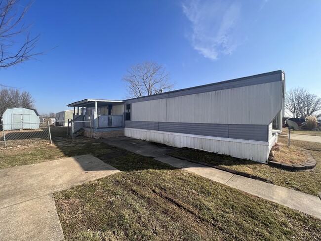 Building Photo - 181 Pam Ct