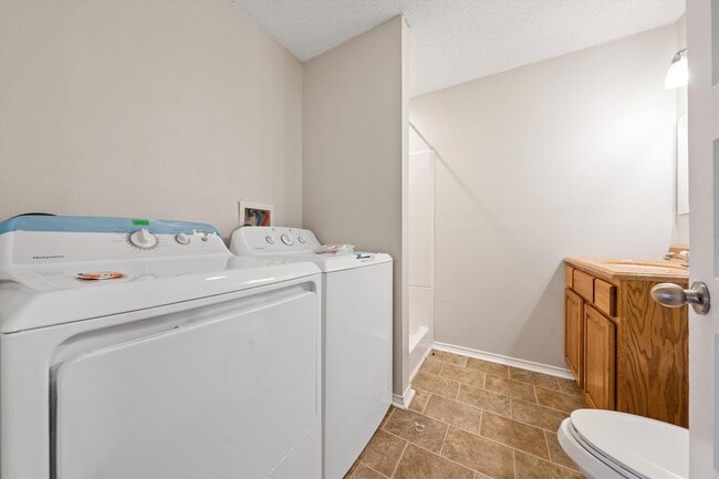 Building Photo - 513 N 34th St