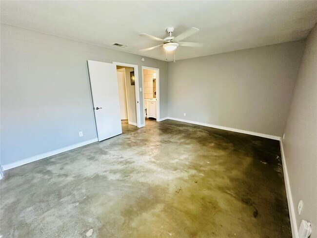 Building Photo - 3424 Willowrun Dr