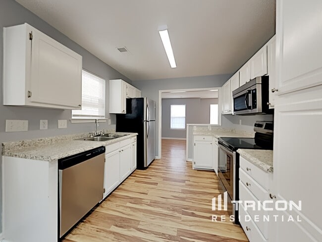 Building Photo - 262 Stonewood Dr