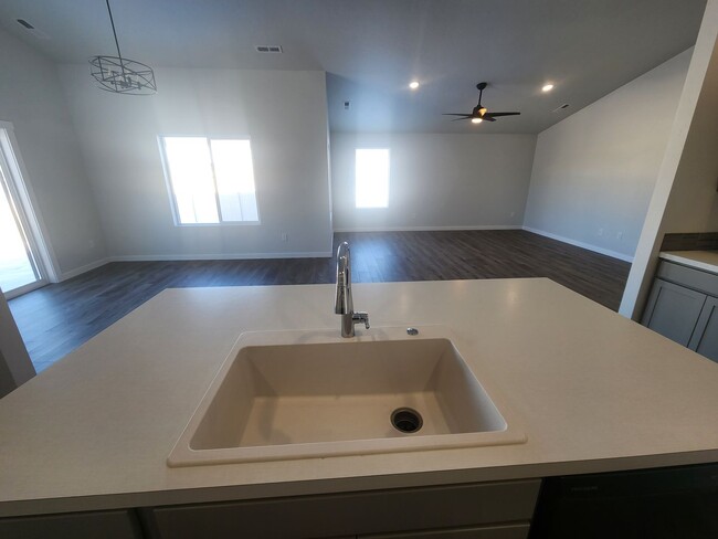 Building Photo - Brand New 4 bedroom in Star