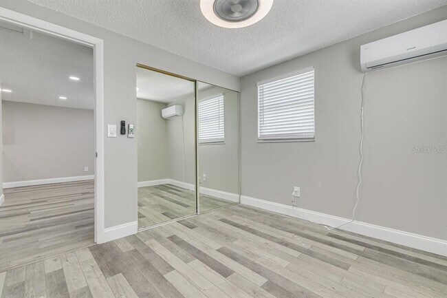 Building Photo - 13496 W Rena Dr