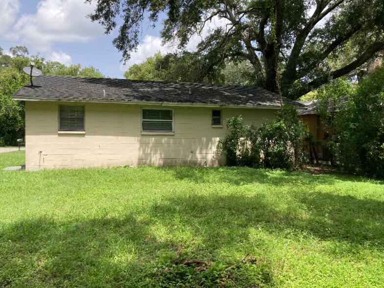 Building Photo - 2605 E 26th Ave