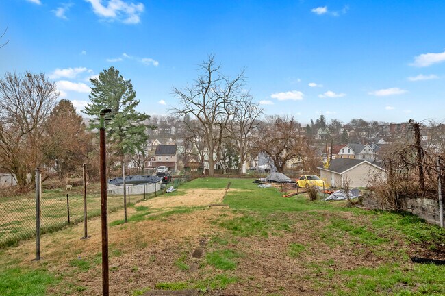 Building Photo - 134 Wynoka St