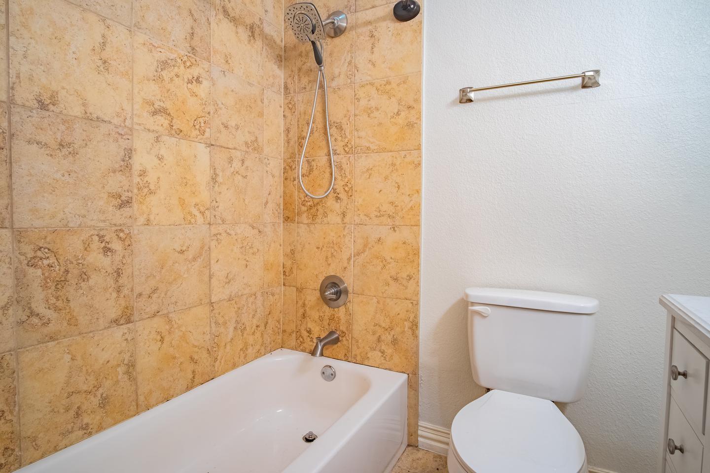 Building Photo - Charming North Oak Cliff home near Bishop ...