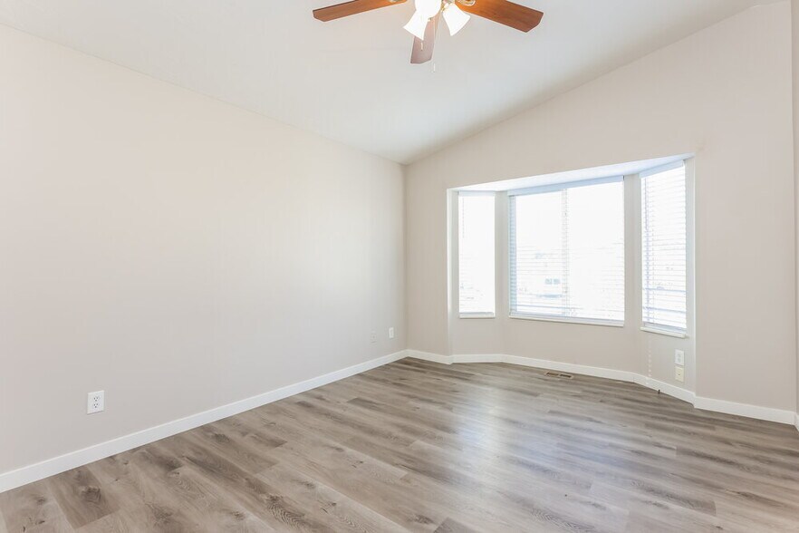 Building Photo - 7332 S Jasper Hill Dr