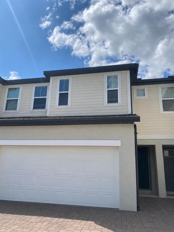 Building Photo - 15061 Willow Arbor Cir