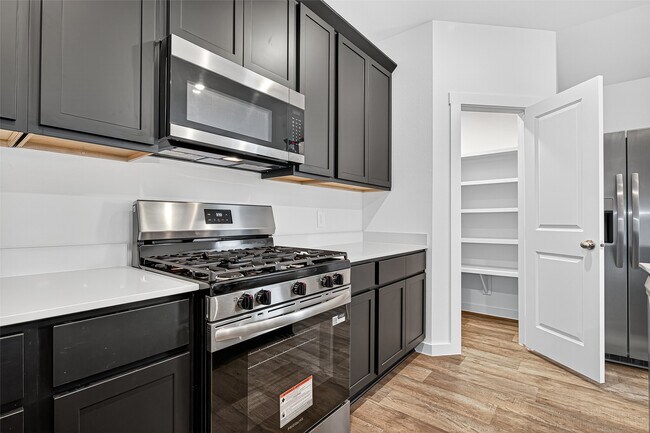 Building Photo - 1546 Cinque Terre Wy