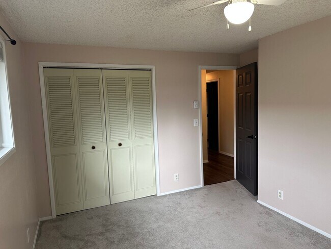 Building Photo - Beautiful 3 bedroom 2 bath house in Thurston!