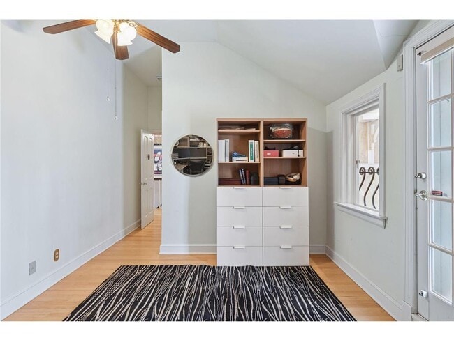 Building Photo - 3 Edina Ct