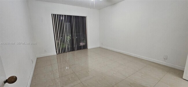 Building Photo - 8160 Geneva Ct