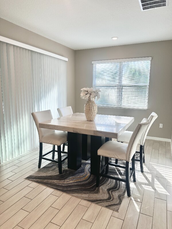 Building Photo - 5224 Meadow Song Dr