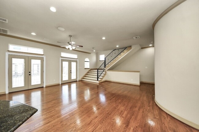 Building Photo - 5711 Kiam St