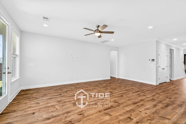 Building Photo - Comfort & Convenience in a Prime Location