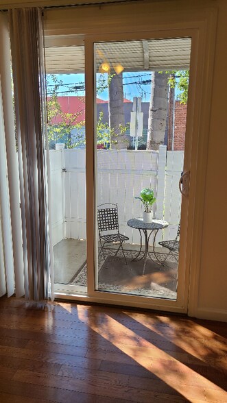 Building Photo - 2226 S Carmelina Ave