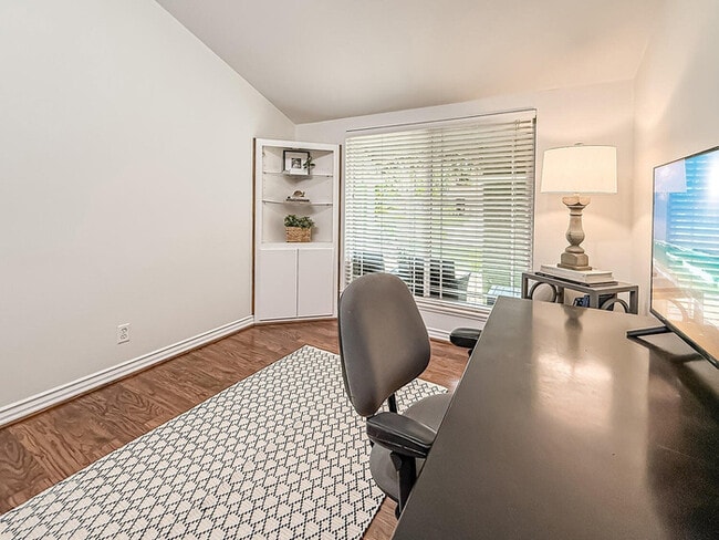 Building Photo - Single-Story Pool Home with RV Parking on Quiet Cul-De-Sac in Prime Simi Valley