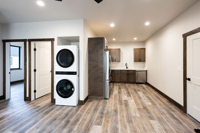 Building Photo - BRAND NEW 2 Bed/1 Bath ADU Home with Garage & Private Yard in Sugar City - Utilities Included!