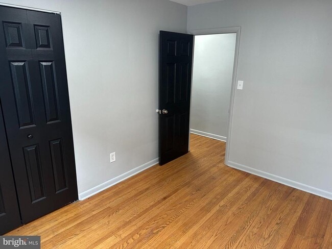 Building Photo - 517 Morgan Ave