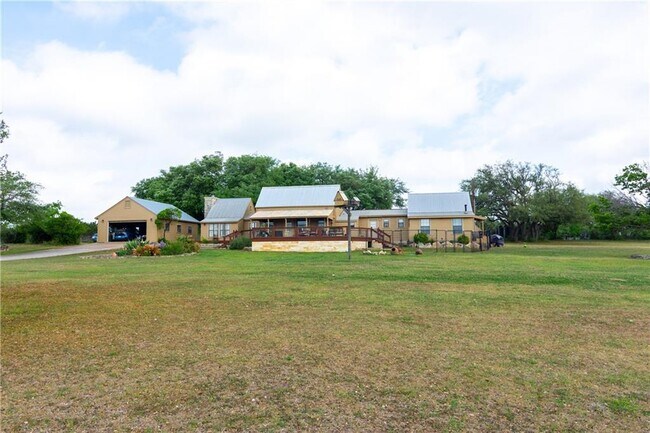 Building Photo - 15000 Fitzhugh Rd