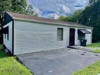 Building Photo - 2901 42nd Ln N