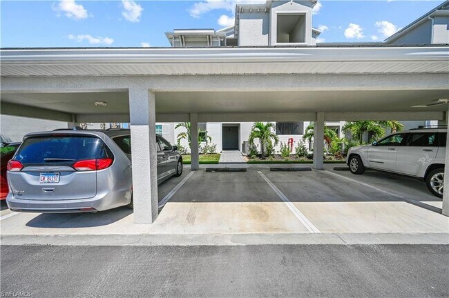 Building Photo - 15285 Grn Acrs Ave