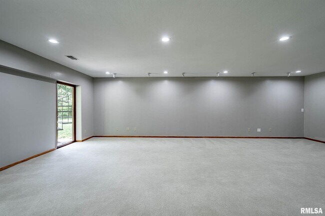 Building Photo - 29 Wildwood Dr