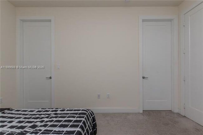 Building Photo - 10245 NW 63rd Terrace