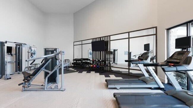 Building Photo - 2001 Presidio Vista Dr