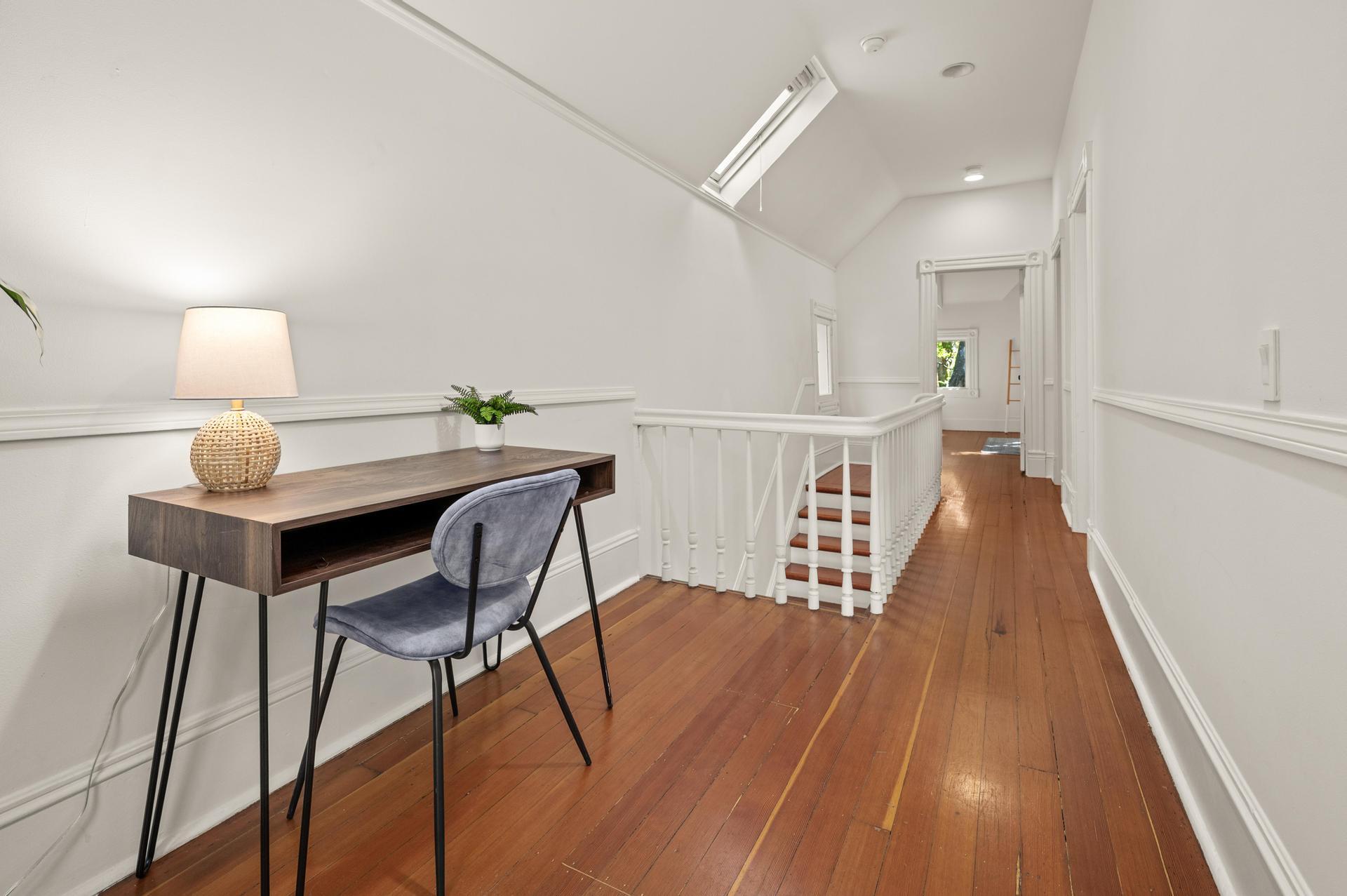 Building Photo - 1720 NW Hoyt St