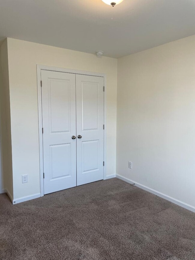 Building Photo - 118 Quinn Rd