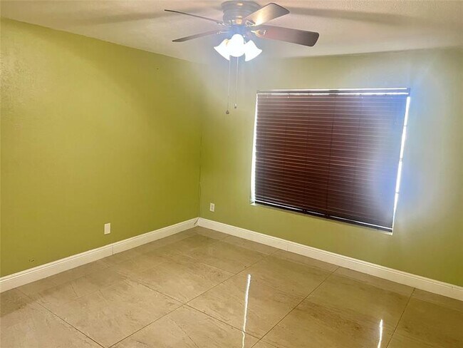 Building Photo - 2036 NW 183rd Cir