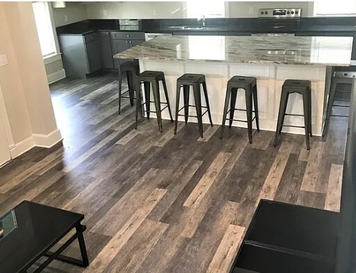 Building Photo - 35 Oak St