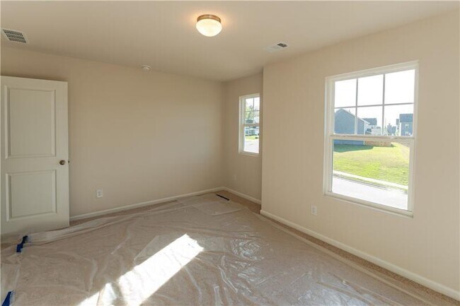 Building Photo - 530 River Run Dr